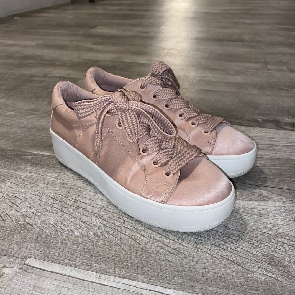 Steve Madden Satin pink platform sneakers